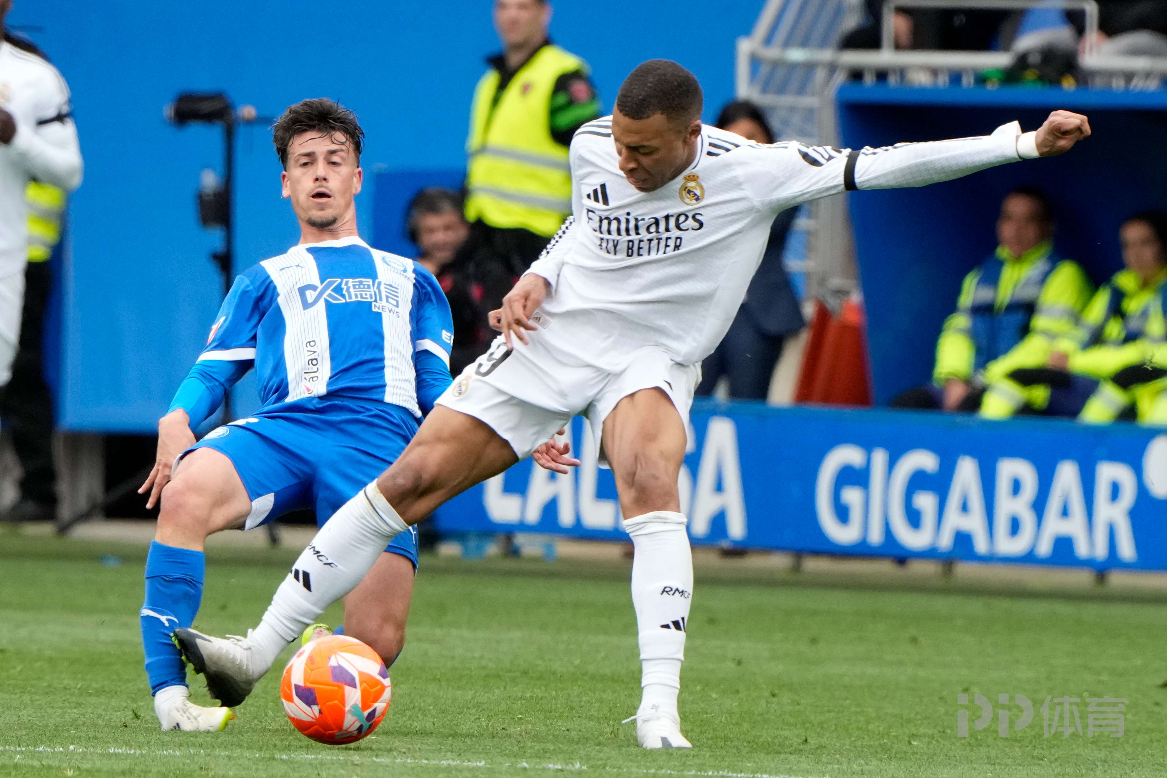 哥伦比亚血洗瓦伦西亚,姆巴佩高光表现 哥伦比亚血洗瓦伦西亚,姆巴佩高光表现