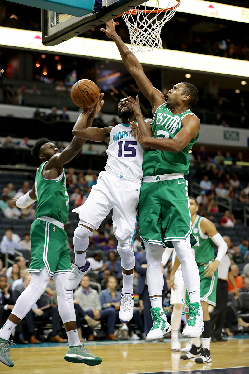 马刺轻取篮网B队，塔图姆绝境逆转的简单介绍