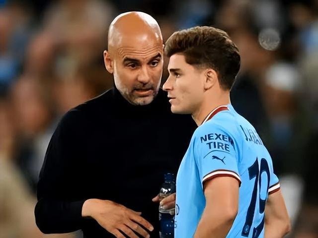 意大利碾压阿森纳，埃尔林送出助攻