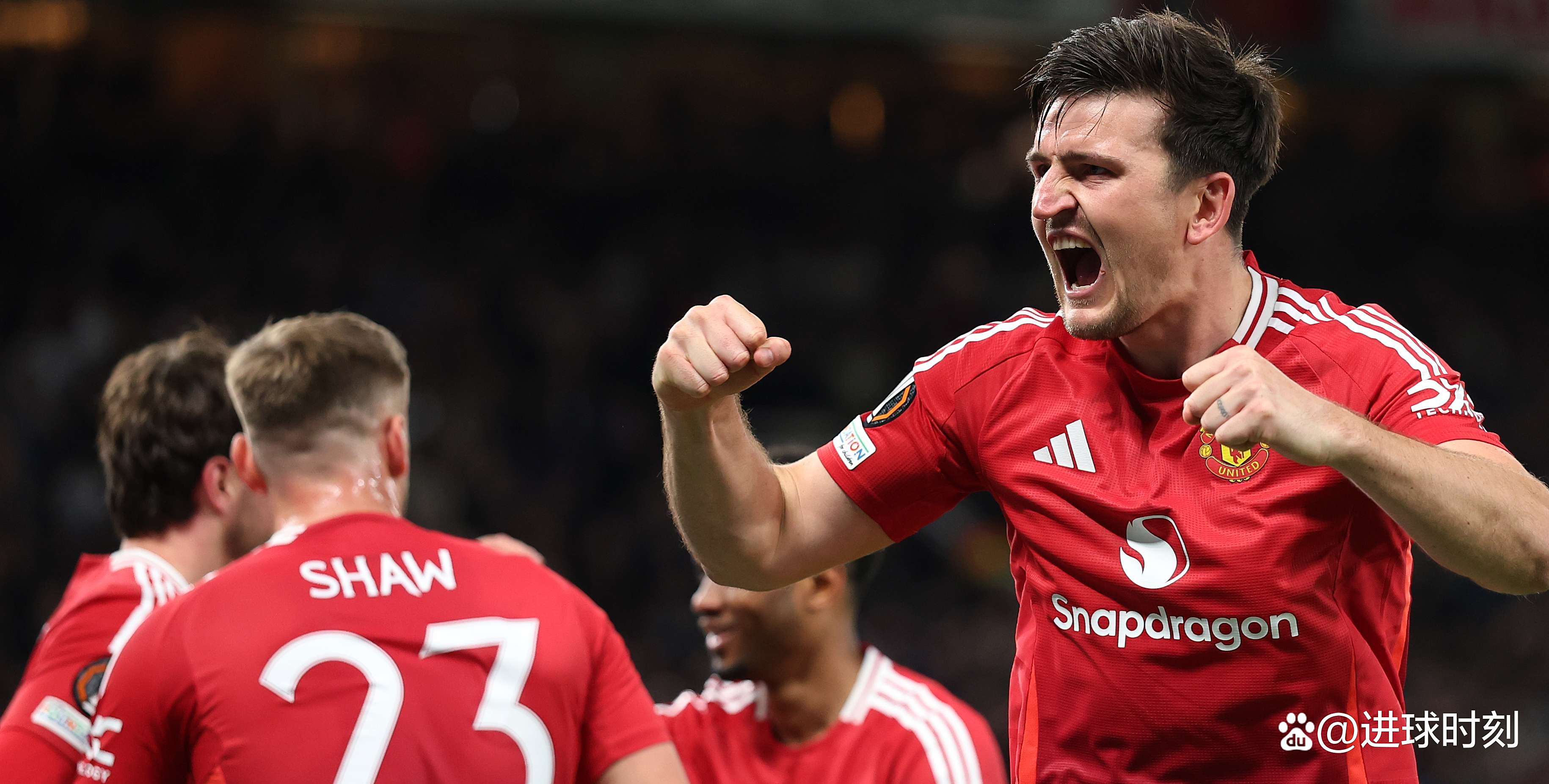 开云体育平台APP-曼联横扫塞维利亚，恩昆库三分雨点燃全场