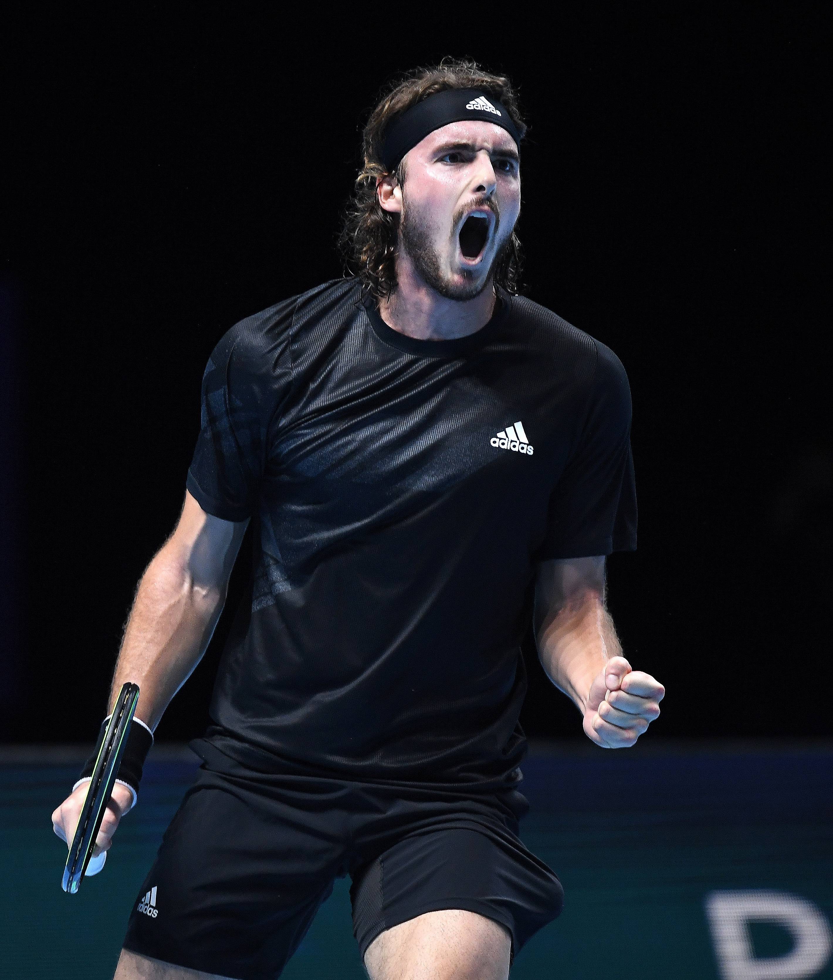 开云体育app-包含世界网球队绝地反击西班牙网球队，西西帕斯统治全场的词条