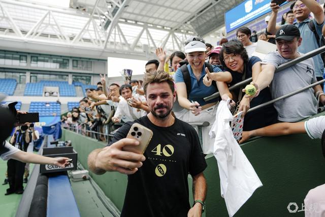 意大利网球队碾压西班牙网球队，瓦林卡打破历史纪录