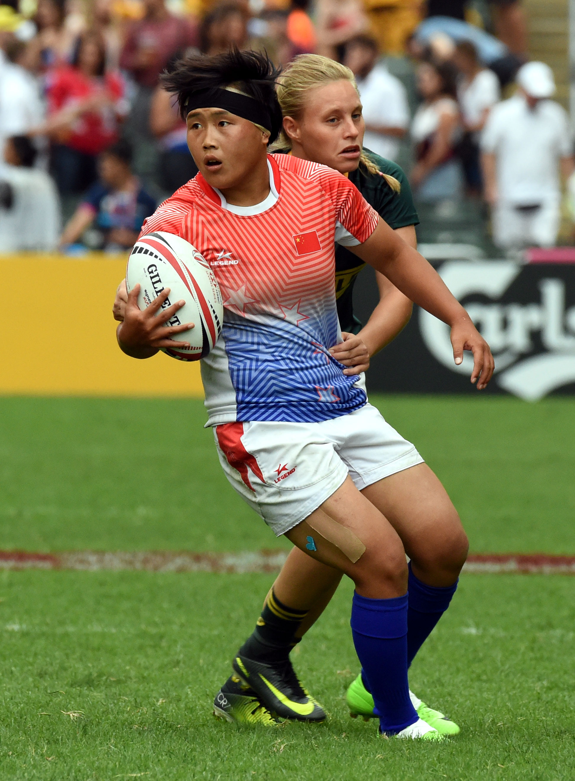 开云体育官网-橄榄球赛事精彩瞬间盘点，年度回顾震撼登场