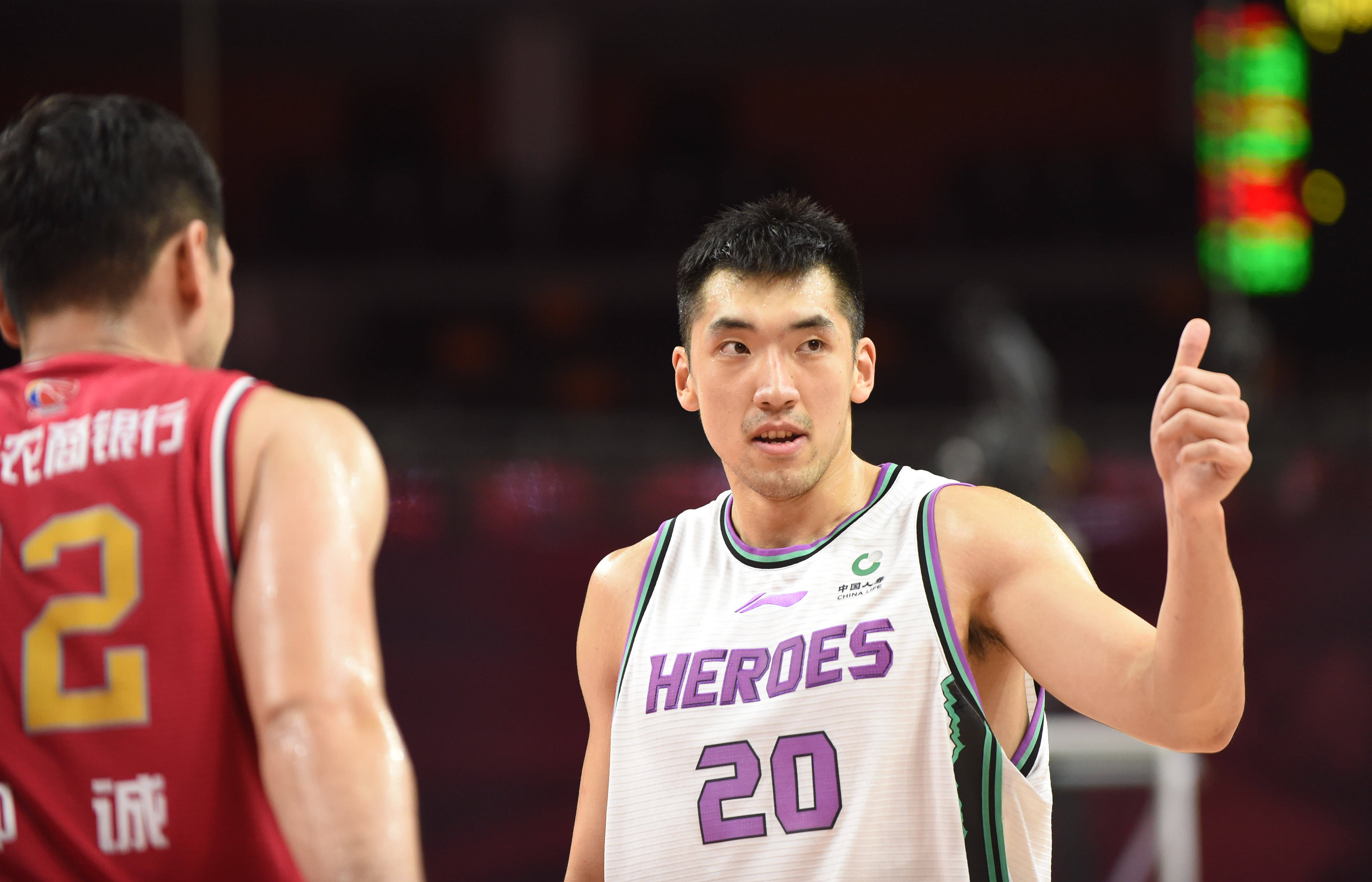 开云体育-吉林队横扫湖人，陶汉林带队取胜