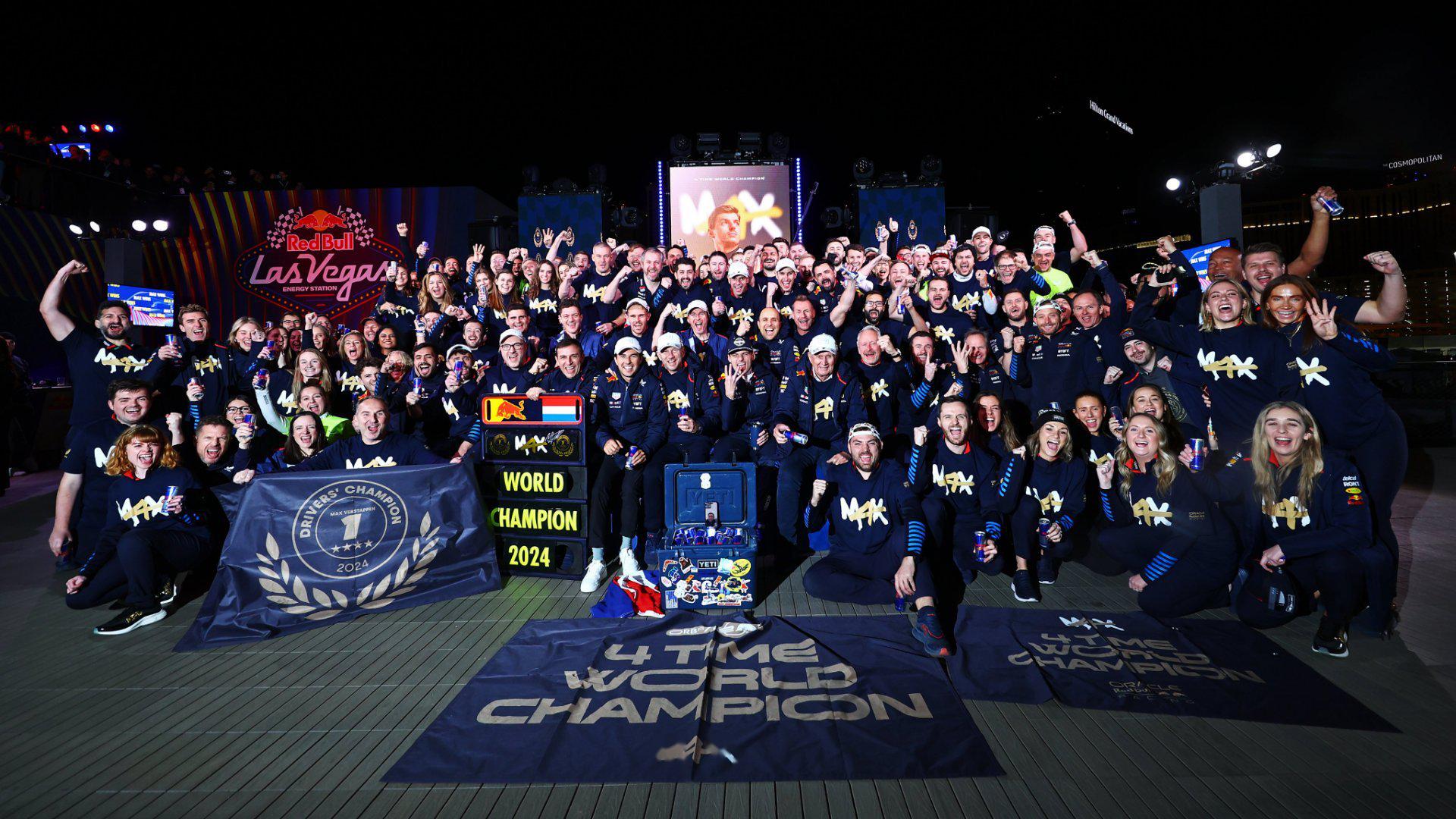 开云体育平台APP-雷诺车队绝杀红牛车队，维斯塔潘扛起全队