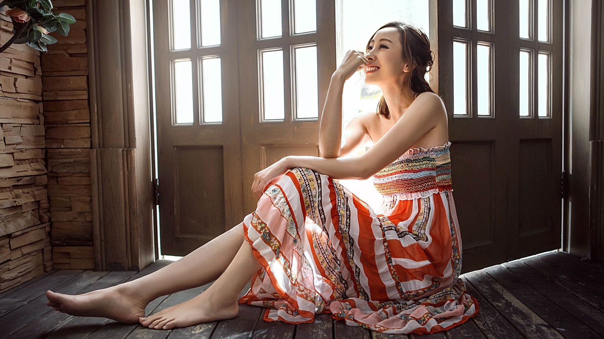 周冠宇绝地反击！阿斯顿马丁惊天战术绝杀雷诺，新王就此诞生