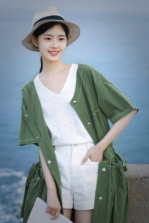 希腊怪兽撕裂鹏城防线，字母哥52分风暴，活塞四节压制深圳队！