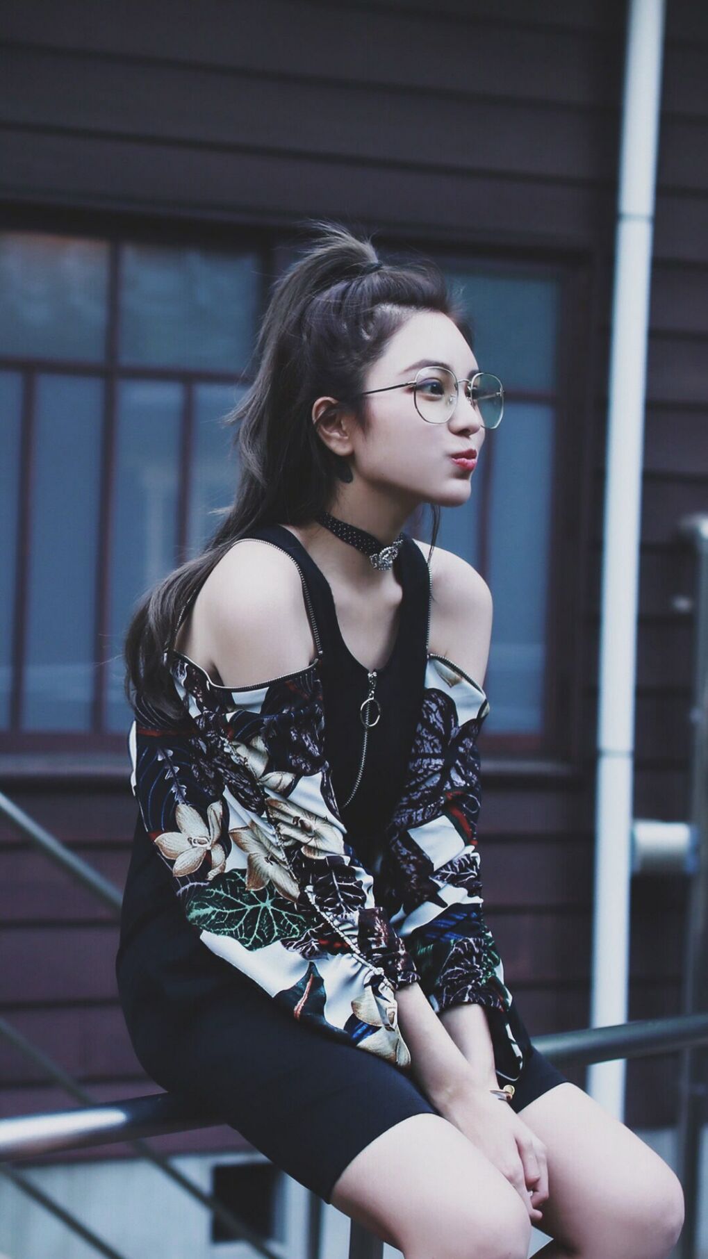 开云体育APP下载-夜色染不透的橘红，当锡安在季后赛的熔炉中燃烧