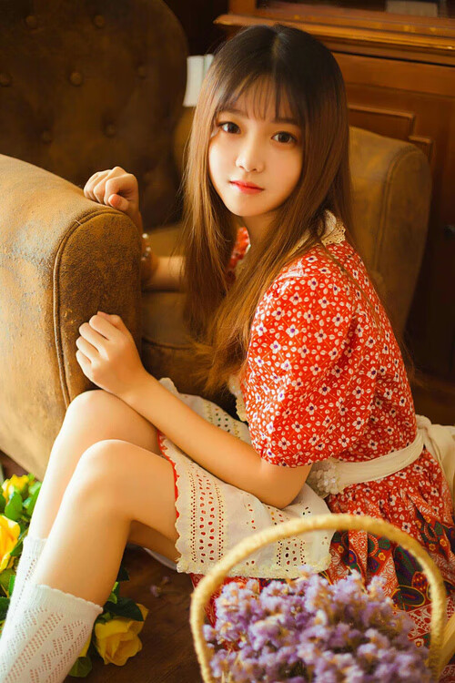 看到阿根廷制霸佛罗伦萨,弗拉霍维奇成为关键先生这个充满矛盾张力的关键词,我脑海中立刻浮现出一幅独特的足球图景。这并非地理上的错位,而是战术与文化融合的绝佳隐喻。试想一下这个标题