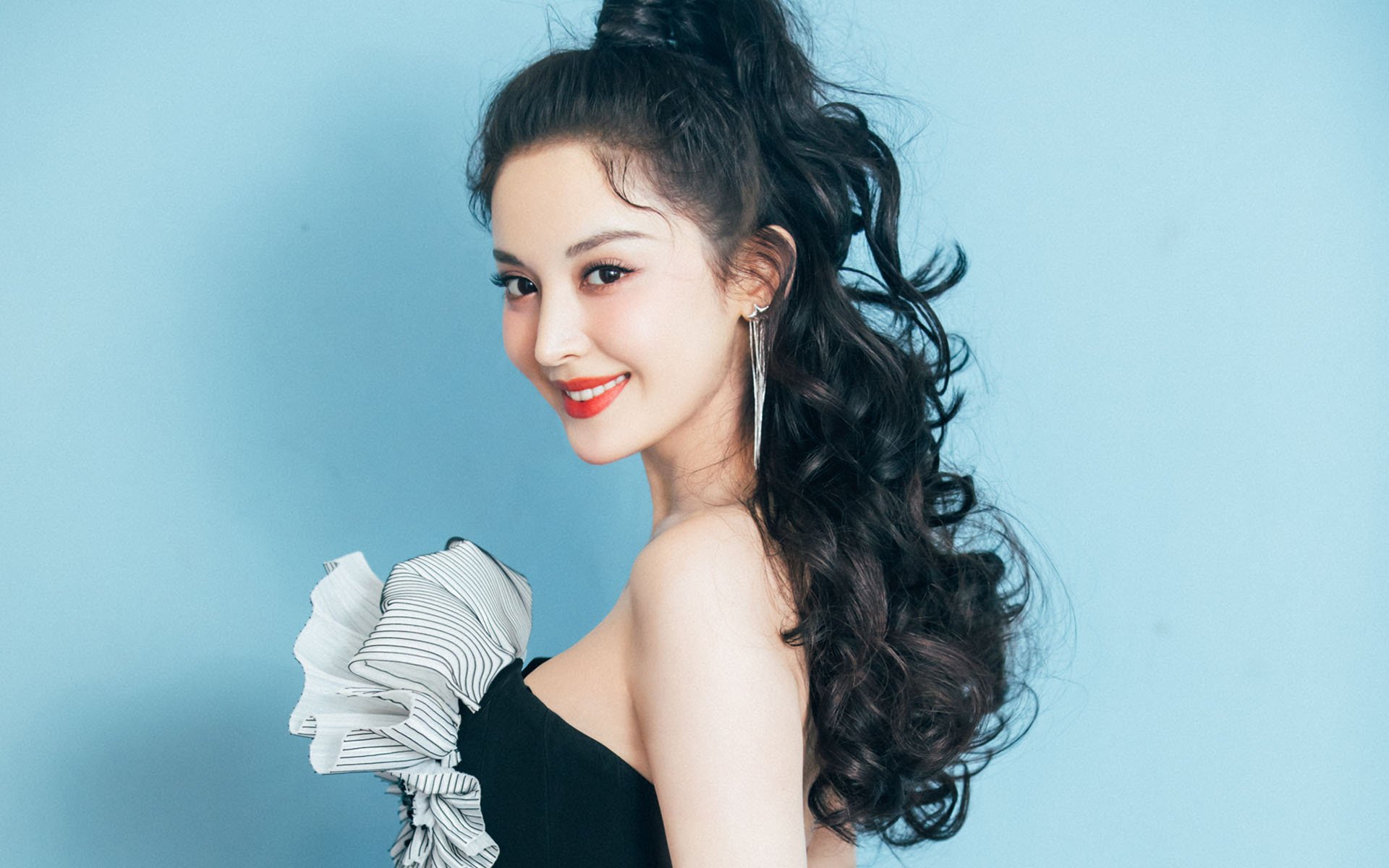 开云体育平台APP-唯一，安达卢西亚的阳光如何用一记射门，驱散威尔士百年的阴雨